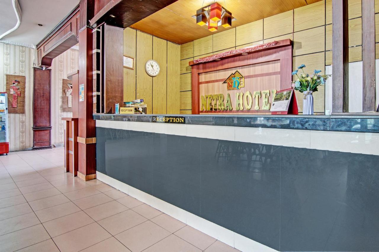 Oyo 92551 Netra Hotel Ujunbatu 외부 사진