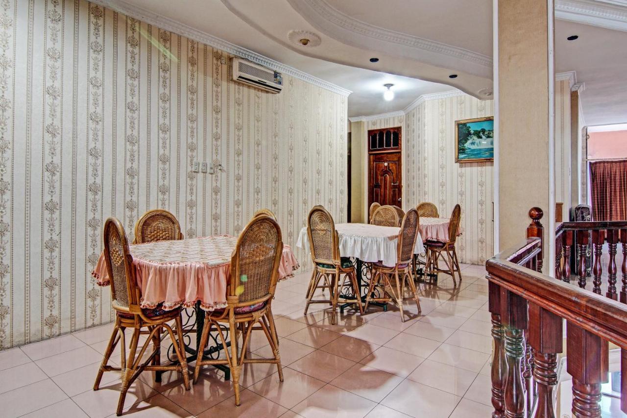 Oyo 92551 Netra Hotel Ujunbatu 외부 사진