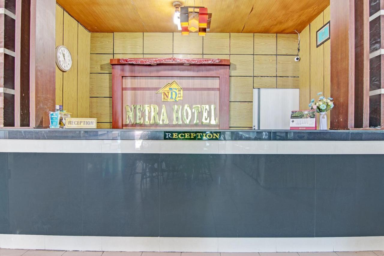 Oyo 92551 Netra Hotel Ujunbatu 외부 사진